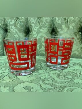 Atomic Red and Gold Starburst Glasses
Retro Geometric Glass Tumblers - 2